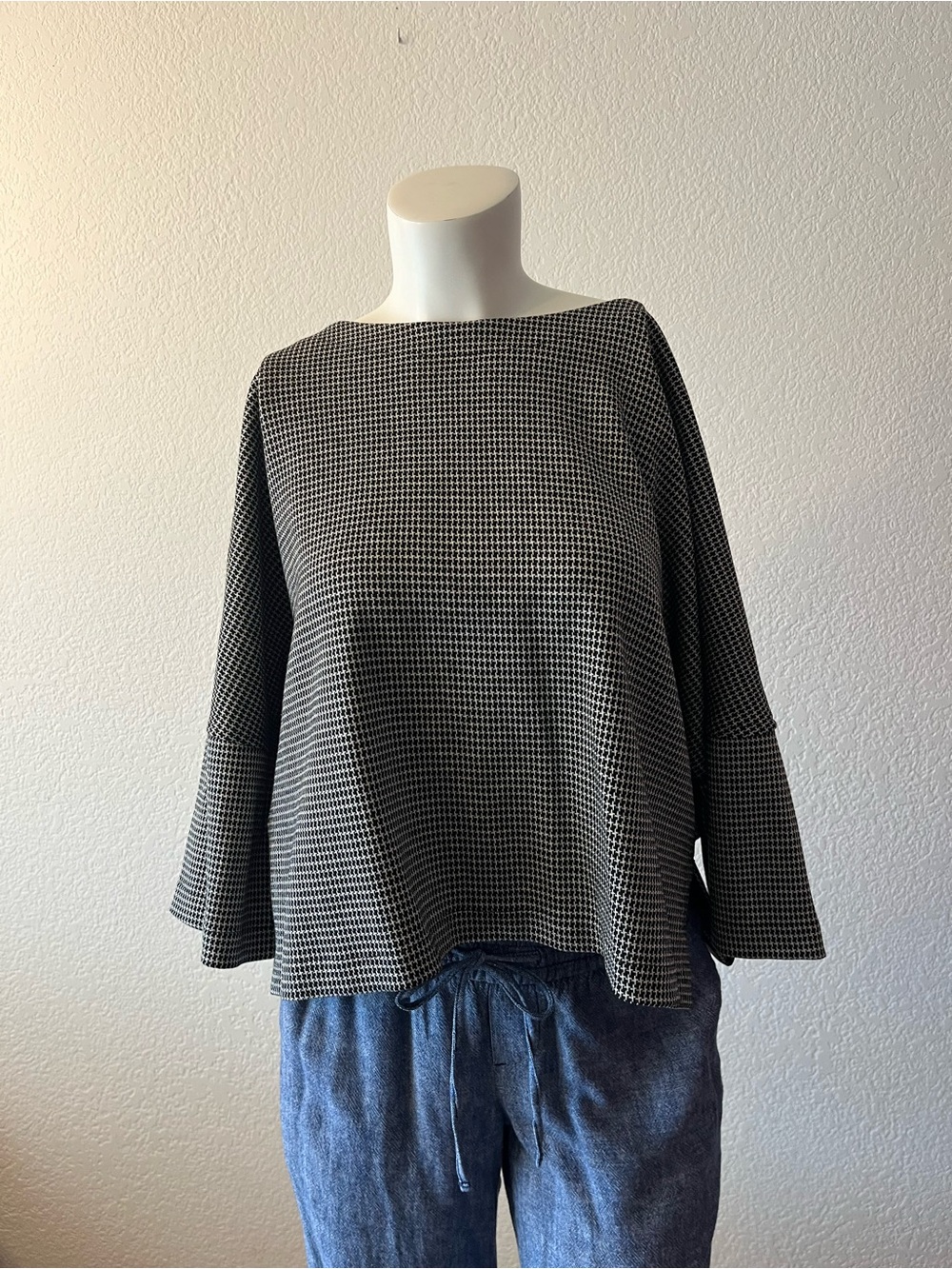 Max Studio Black and White Houndstooth Knit Top